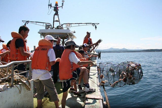 牡蛎养殖・渔船乘船体验