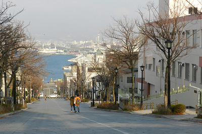 Hachimanzaka slope,八幡坂