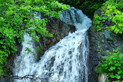 Shamisen Waterfall,三味线瀑布