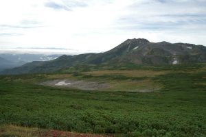 从化云岳（ Kaun-dake）方面眺望的Tomurausi山